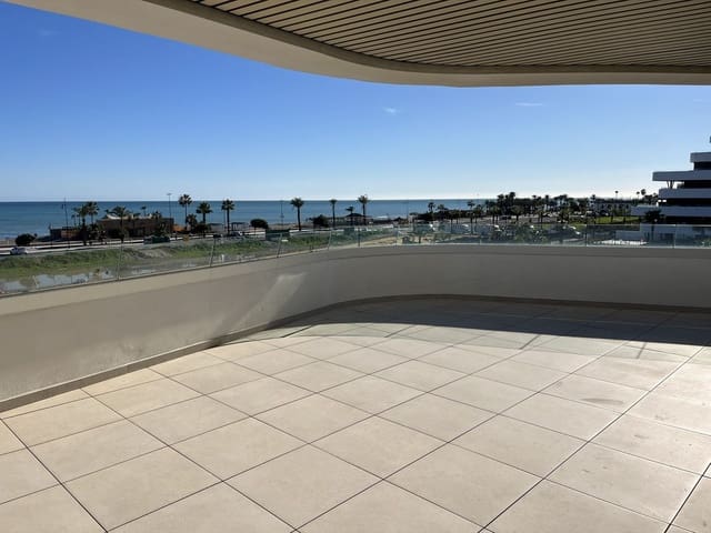 3 slaapkamer Appartement te koop in Torremolinos met garage - € 1.390.000 (Ref: 9929913)