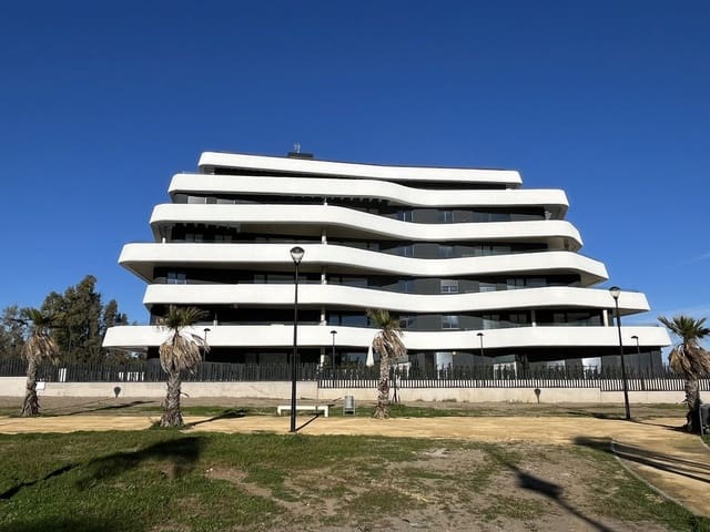 3 slaapkamer Appartement te koop in Torremolinos met garage - € 1.390.000 (Ref: 9929913)