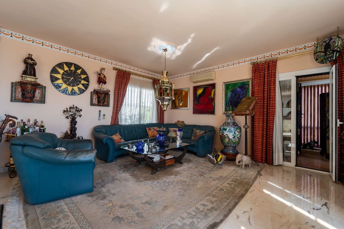 4 bedroom Villa for sale in Torremuelle with garage - € 1,390,000 (Ref: 9929914)