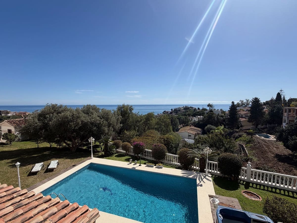 4 bedroom Villa for sale in Torremuelle with garage - € 1,390,000 (Ref: 9929914)