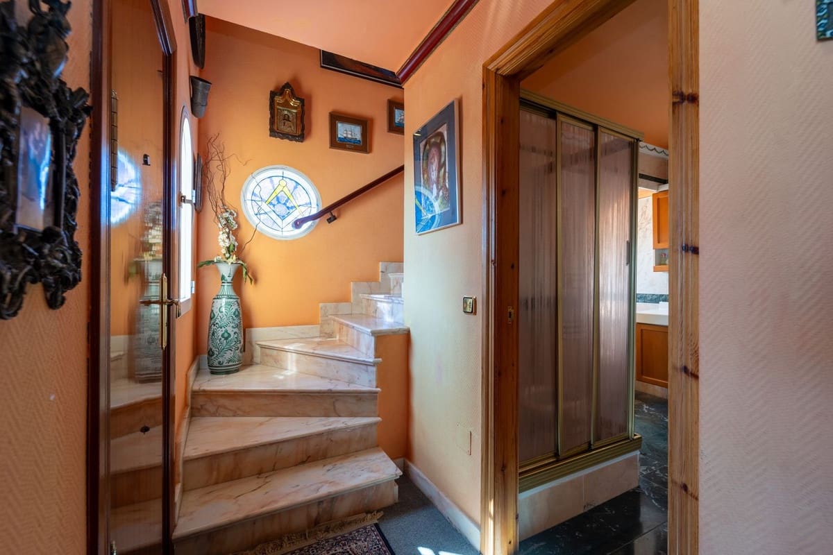 4 bedroom Villa for sale in Torremuelle with garage - € 1,390,000 (Ref: 9929914)