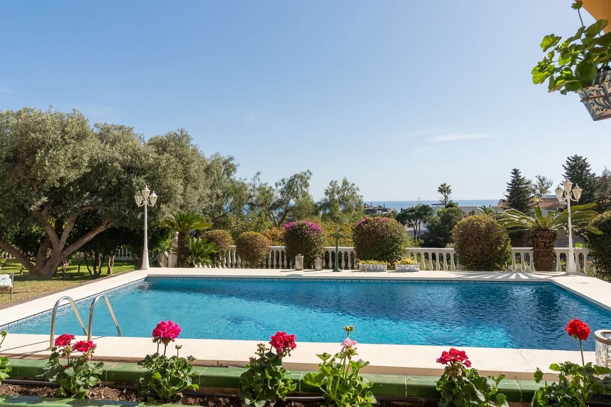 4 bedroom Villa for sale in Torremuelle with garage - € 1,390,000 (Ref: 9929914)