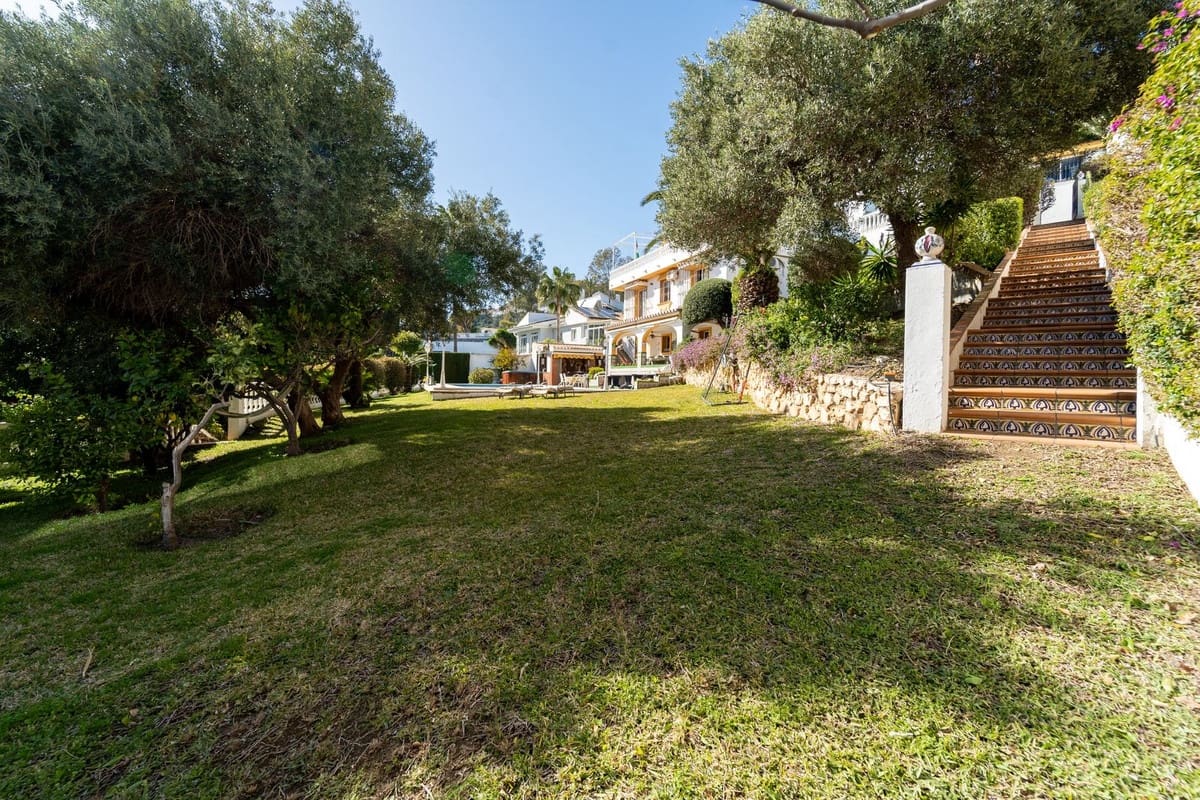 4 bedroom Villa for sale in Torremuelle with garage - € 1,390,000 (Ref: 9929914)