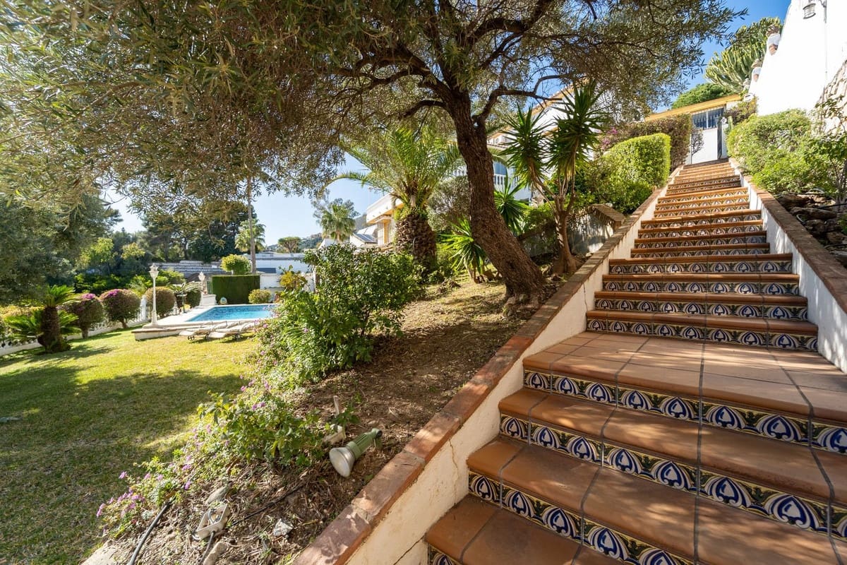 4 bedroom Villa for sale in Torremuelle with garage - € 1,390,000 (Ref: 9929914)