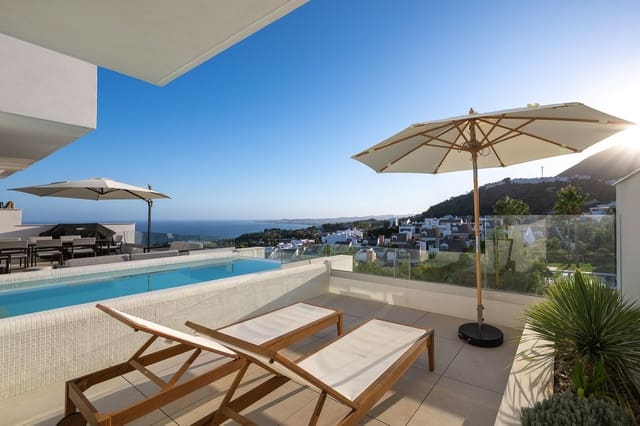 4 soveværelse Byhus til salg i Benalmadena Costa, Benalmádena med garage - € 1.595.000 (Ref: 9929920)