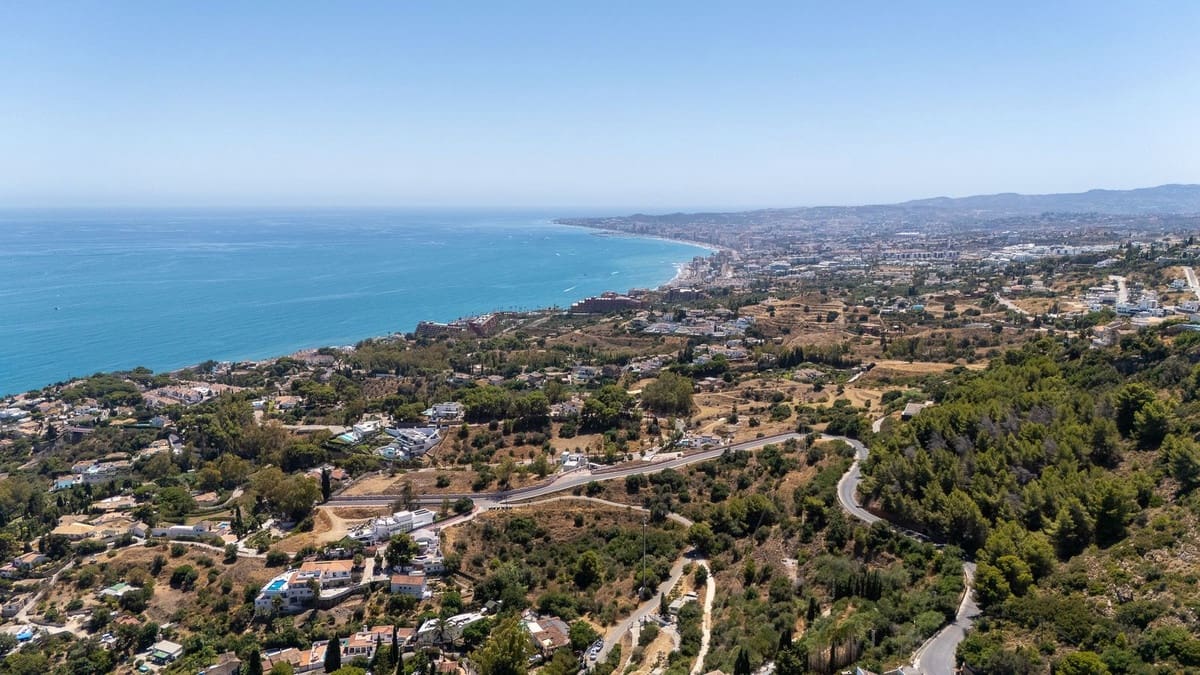 4 soveværelse Byhus til salg i Benalmadena Costa med garage - € 1.595.000 (Ref: 9929920)