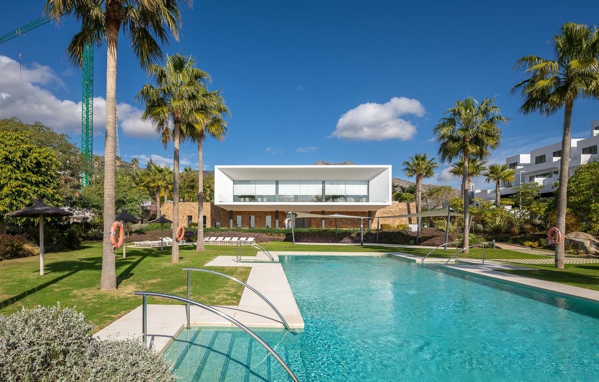 4 soveværelse Byhus til salg i Benalmadena Costa med garage - € 1.595.000 (Ref: 9929920)