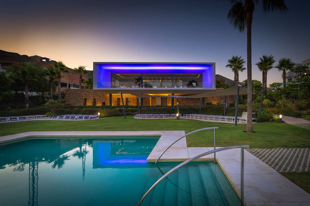 4 soveværelse Byhus til salg i Benalmadena Costa med garage - € 1.595.000 (Ref: 9929920)