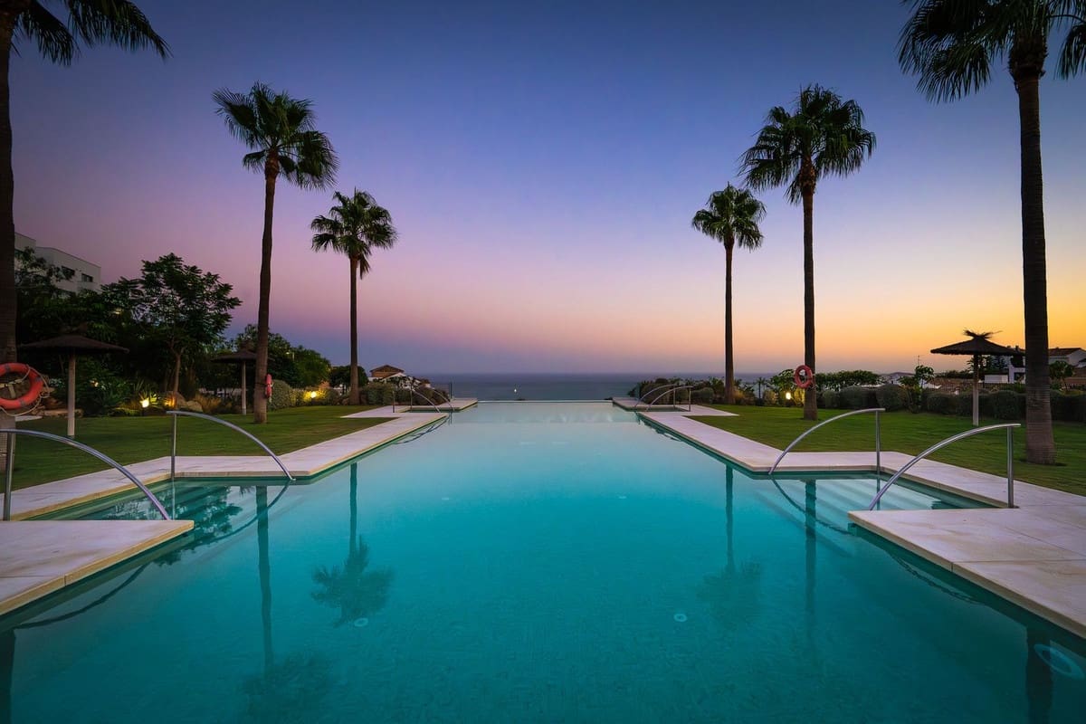 4 soveværelse Byhus til salg i Benalmadena Costa med garage - € 1.595.000 (Ref: 9929920)