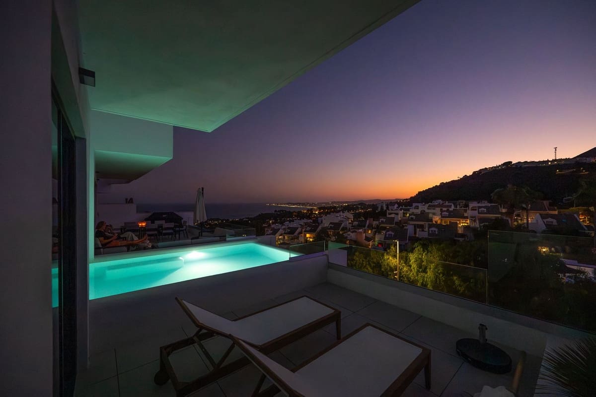 4 soveværelse Byhus til salg i Benalmadena Costa med garage - € 1.595.000 (Ref: 9929920)