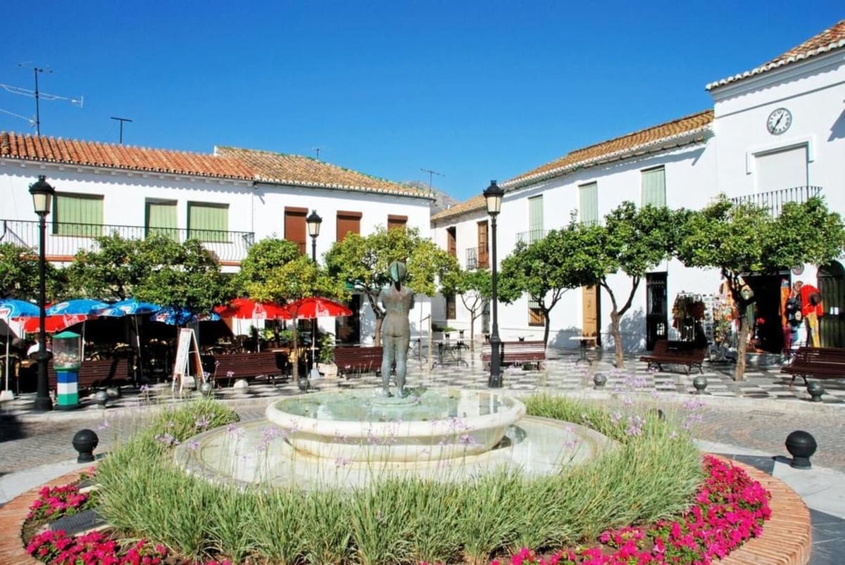 4 soveværelse Byhus til salg i Benalmadena Costa med garage - € 1.595.000 (Ref: 9929920)