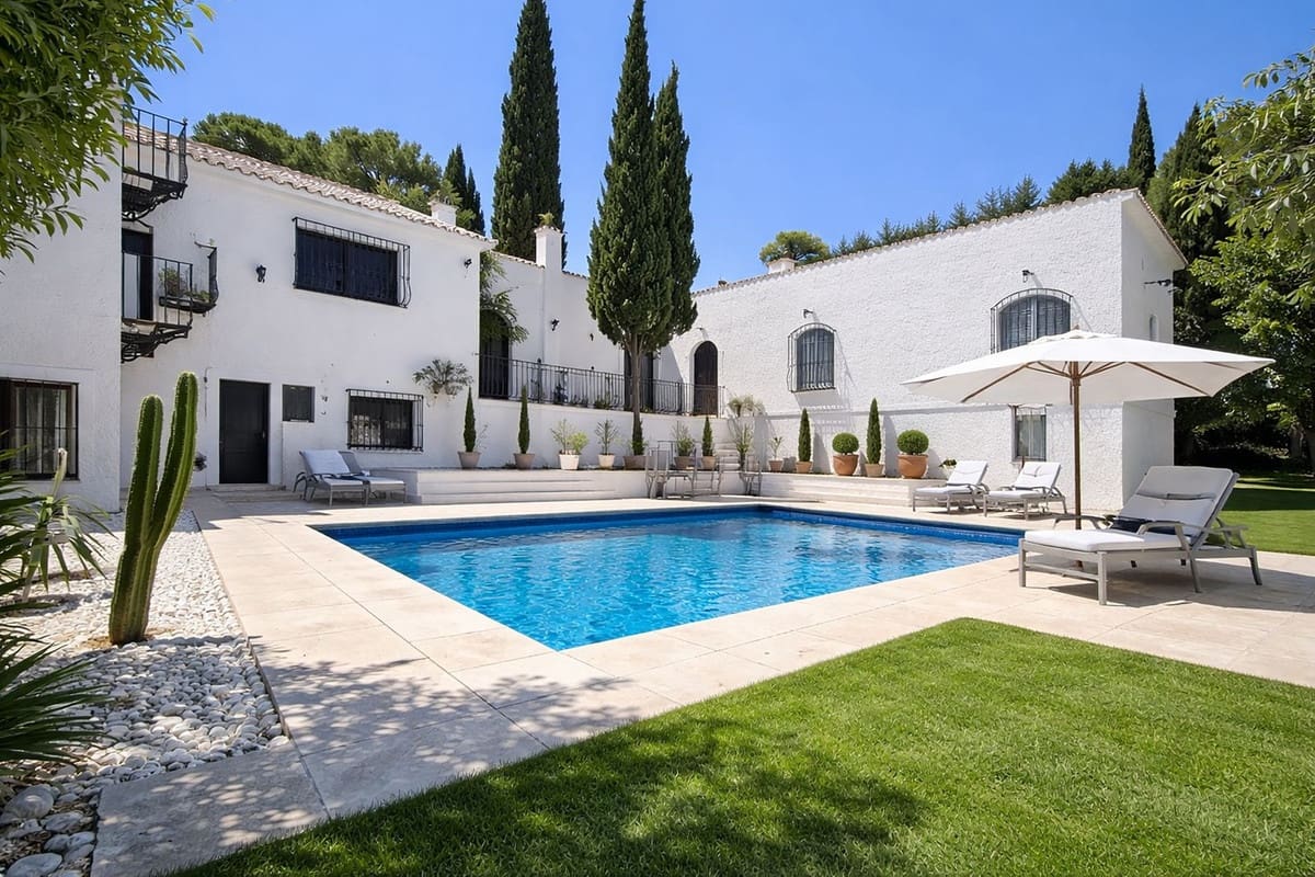 7 Zimmer Villa zu verkaufen in Calahonda - 1.650.000 € (Ref: 9929924)