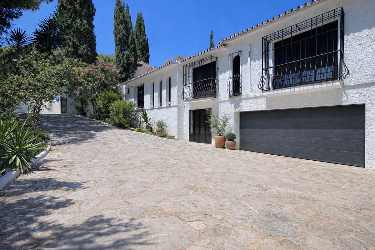 7 Zimmer Villa zu verkaufen in Calahonda - 1.650.000 € (Ref: 9929924)
