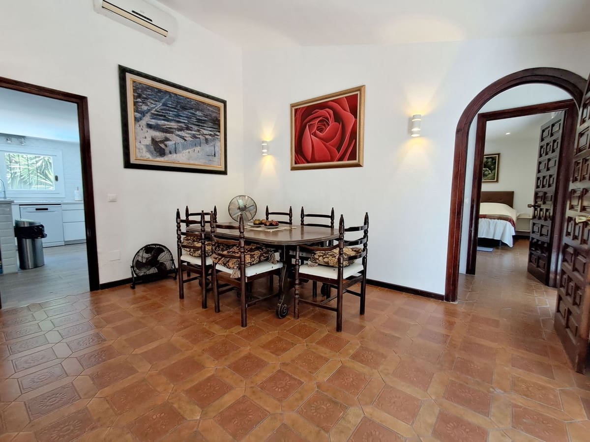 7 Zimmer Villa zu verkaufen in Calahonda - 1.650.000 € (Ref: 9929924)