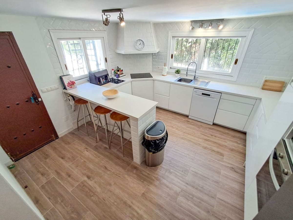 7 Zimmer Villa zu verkaufen in Calahonda - 1.650.000 € (Ref: 9929924)