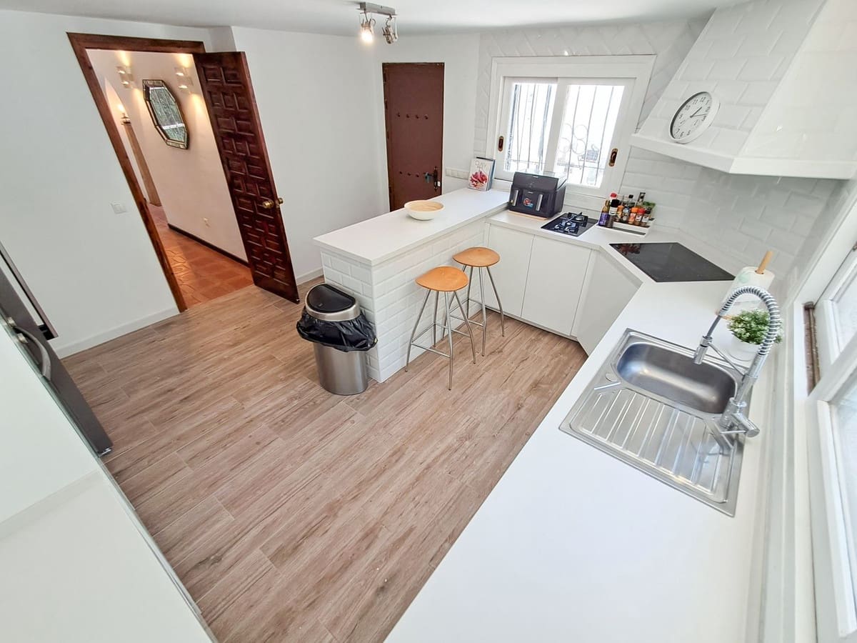 7 Zimmer Villa zu verkaufen in Calahonda - 1.650.000 € (Ref: 9929924)