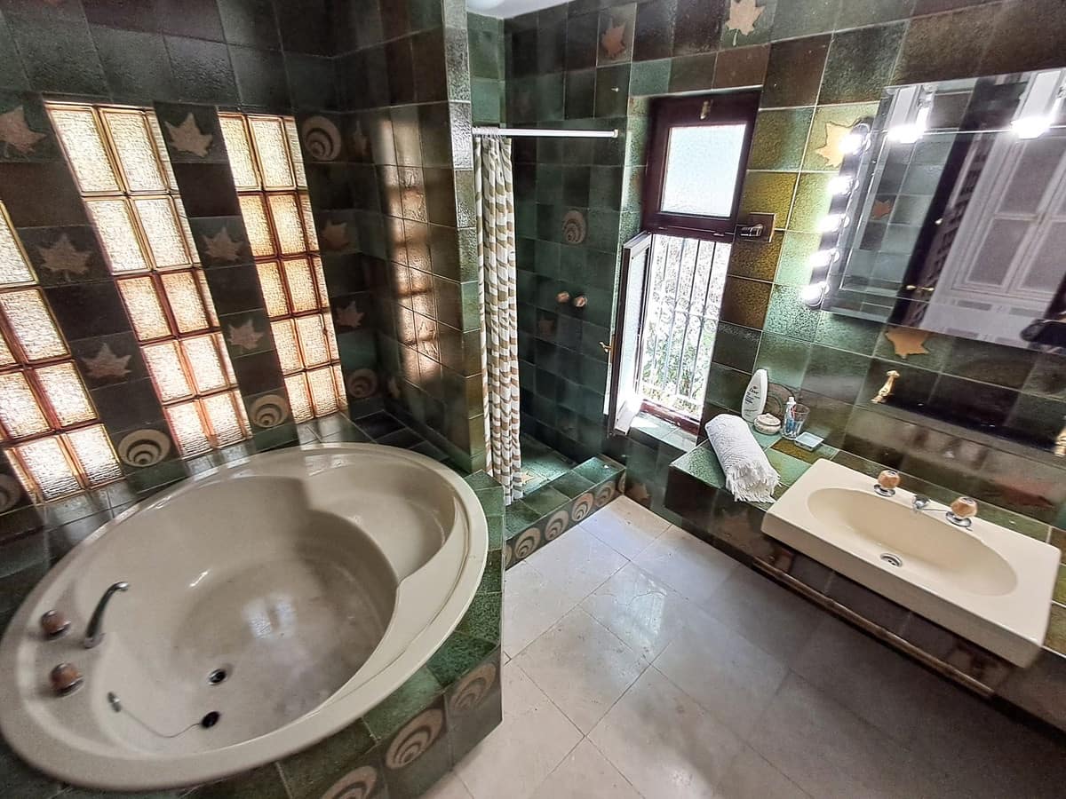 7 Zimmer Villa zu verkaufen in Calahonda - 1.650.000 € (Ref: 9929924)