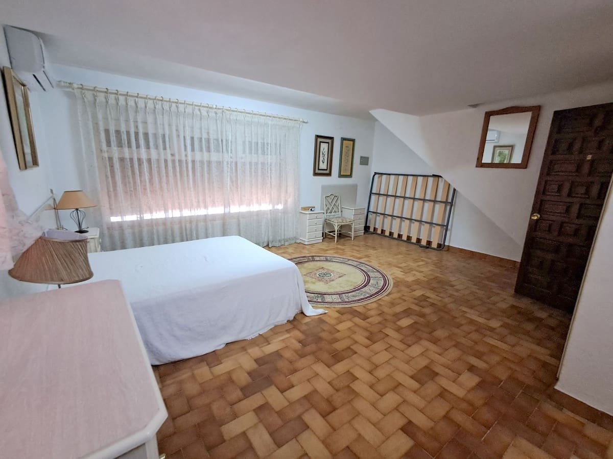 7 Zimmer Villa zu verkaufen in Calahonda - 1.650.000 € (Ref: 9929924)