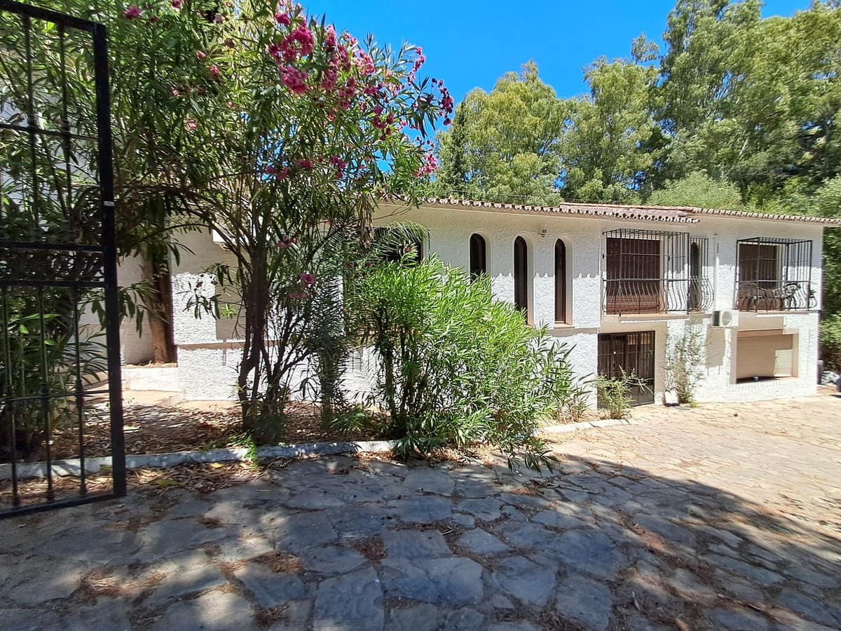 7 Zimmer Villa zu verkaufen in Calahonda - 1.650.000 € (Ref: 9929924)