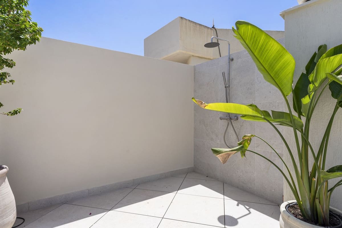 3 soveværelse Lejlighed til salg i Benalmadena Costa - € 1.650.000 (Ref: 9929925)