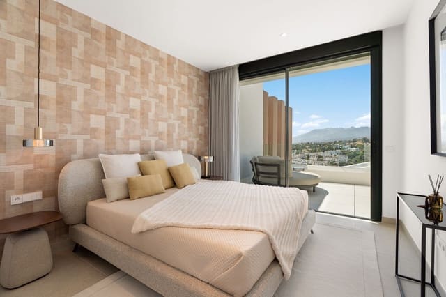 Apartamento de 3 habitaciones en Cabopino, Marbella en venta - 1.790.000 € (Ref: 9929927)