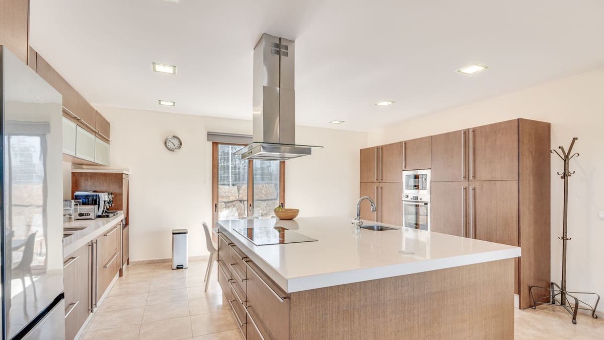 5 soverom Villa til salgs i La Cala Golf med garasje - € 1 890 000 (Ref: 9929931)