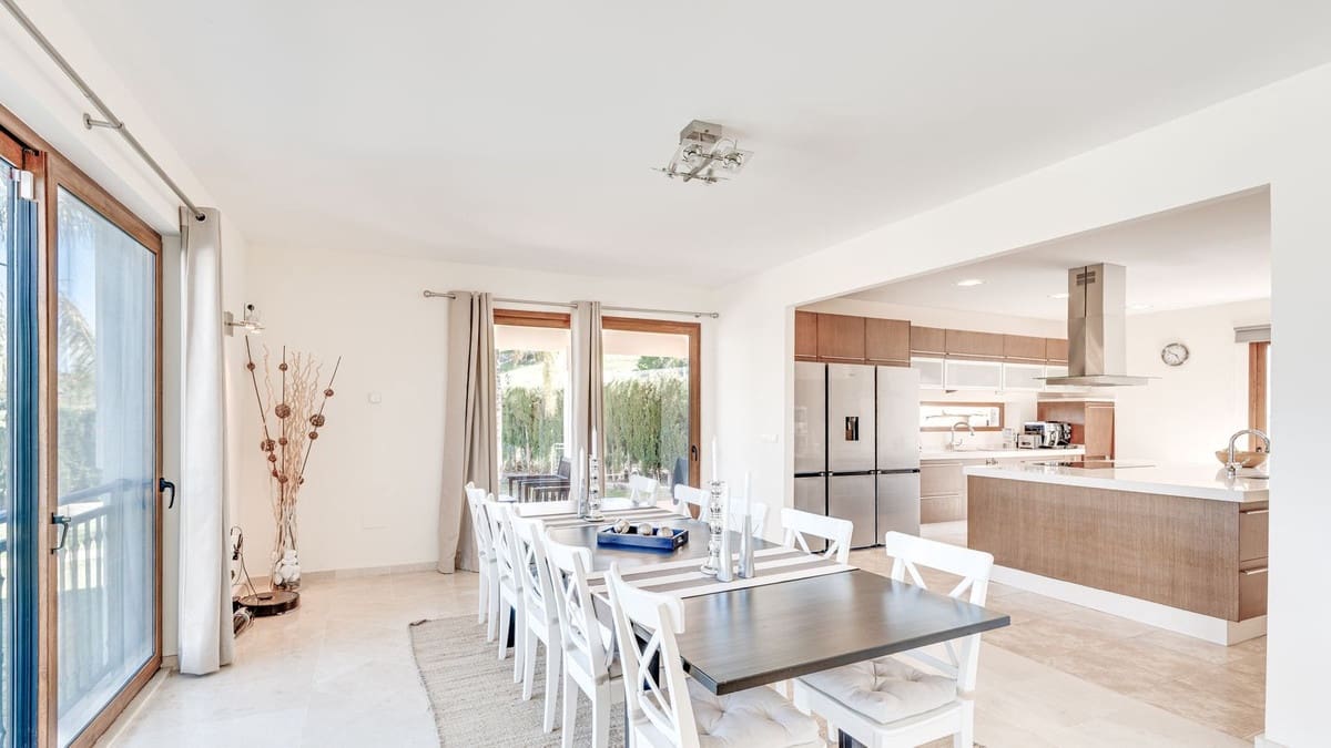 5 soverom Villa til salgs i La Cala Golf med garasje - € 1 890 000 (Ref: 9929931)