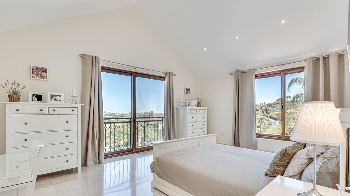 5 soverom Villa til salgs i La Cala Golf med garasje - € 1 890 000 (Ref: 9929931)
