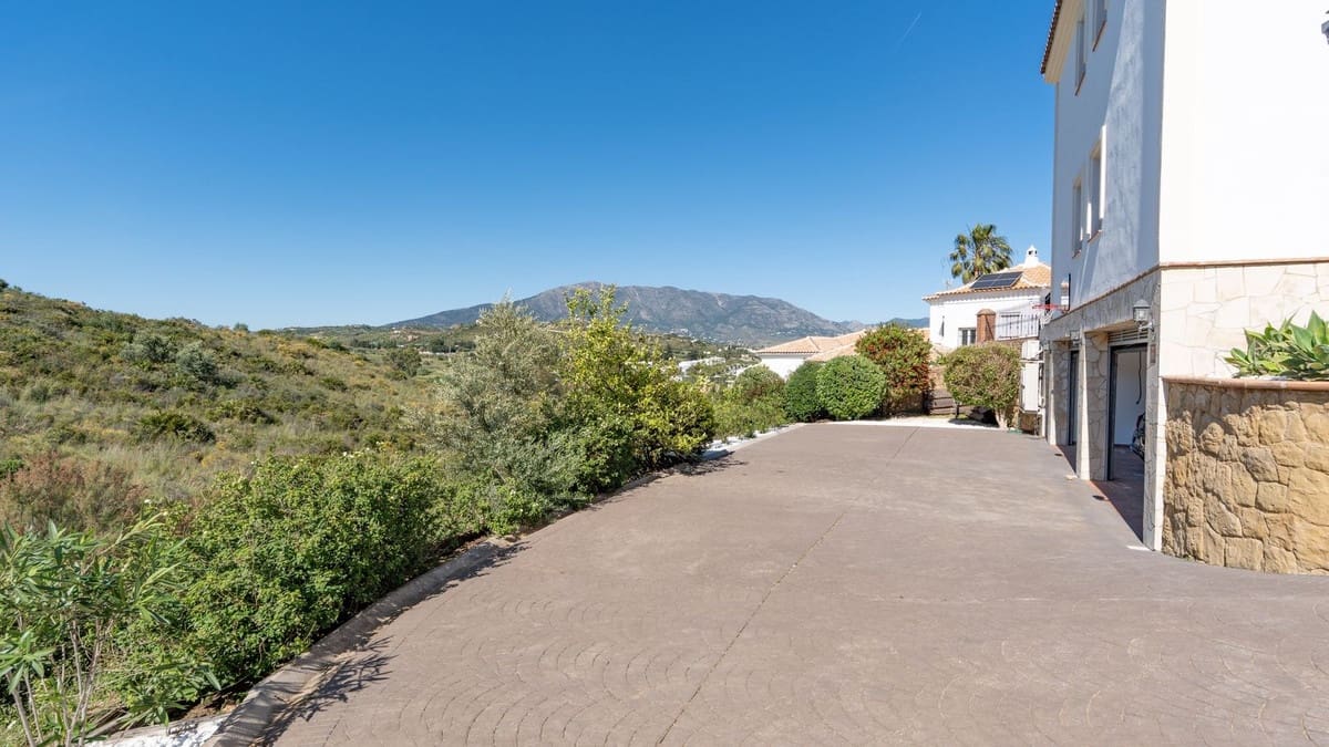5 soverom Villa til salgs i La Cala Golf med garasje - € 1 890 000 (Ref: 9929931)