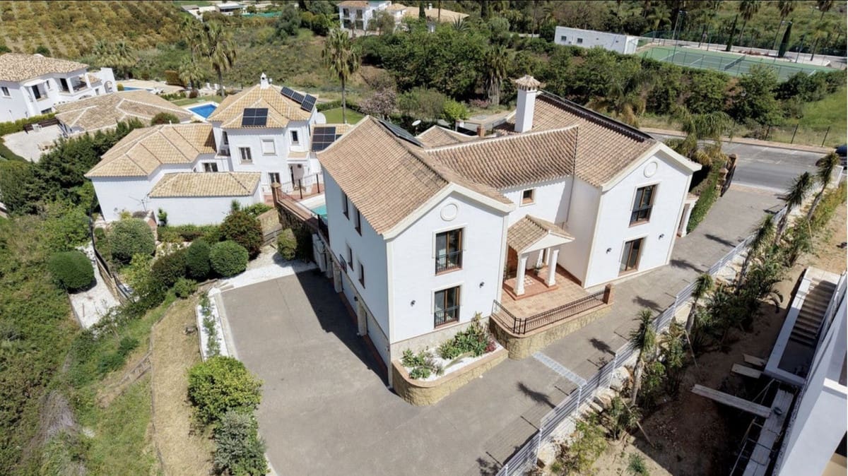 5 soverom Villa til salgs i La Cala Golf med garasje - € 1 890 000 (Ref: 9929931)