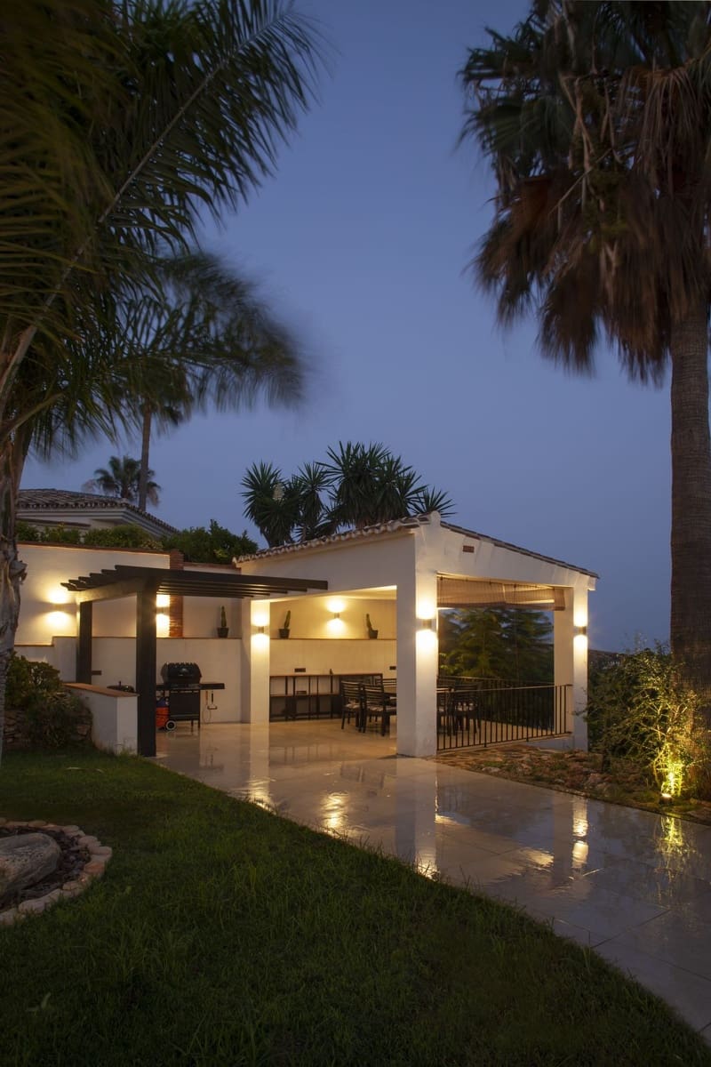 4 Zimmer Villa zu verkaufen in La Sierrezuela mit Garage - 1.950.000 € (Ref: 9929932)