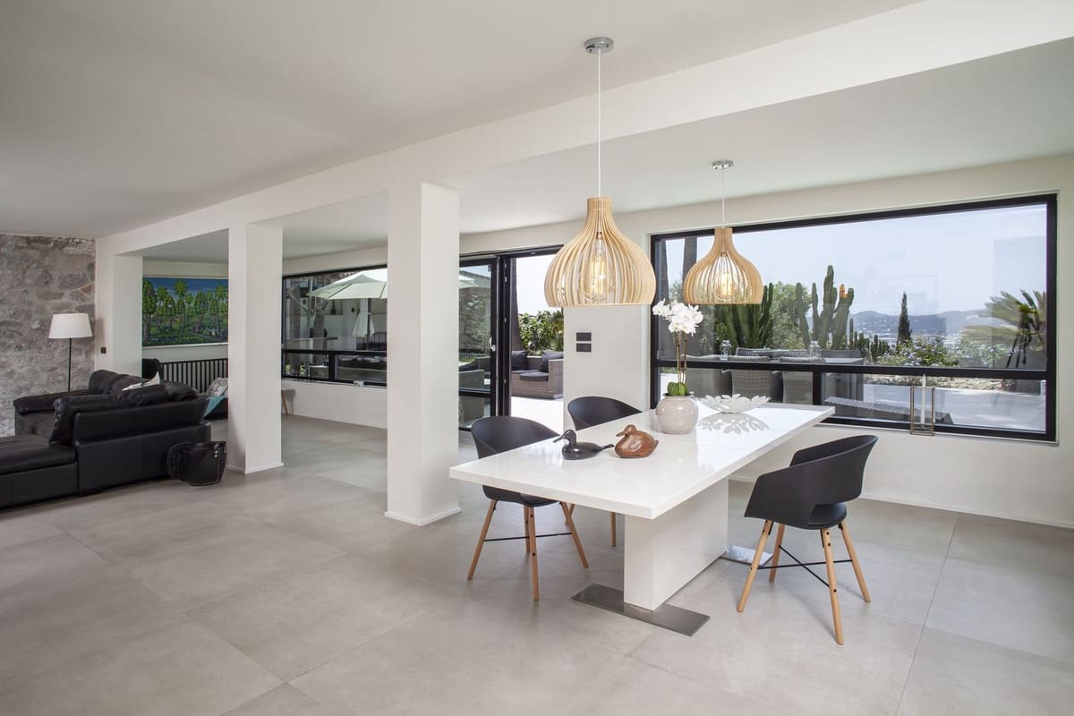 4 Zimmer Villa zu verkaufen in La Sierrezuela mit Garage - 1.950.000 € (Ref: 9929932)