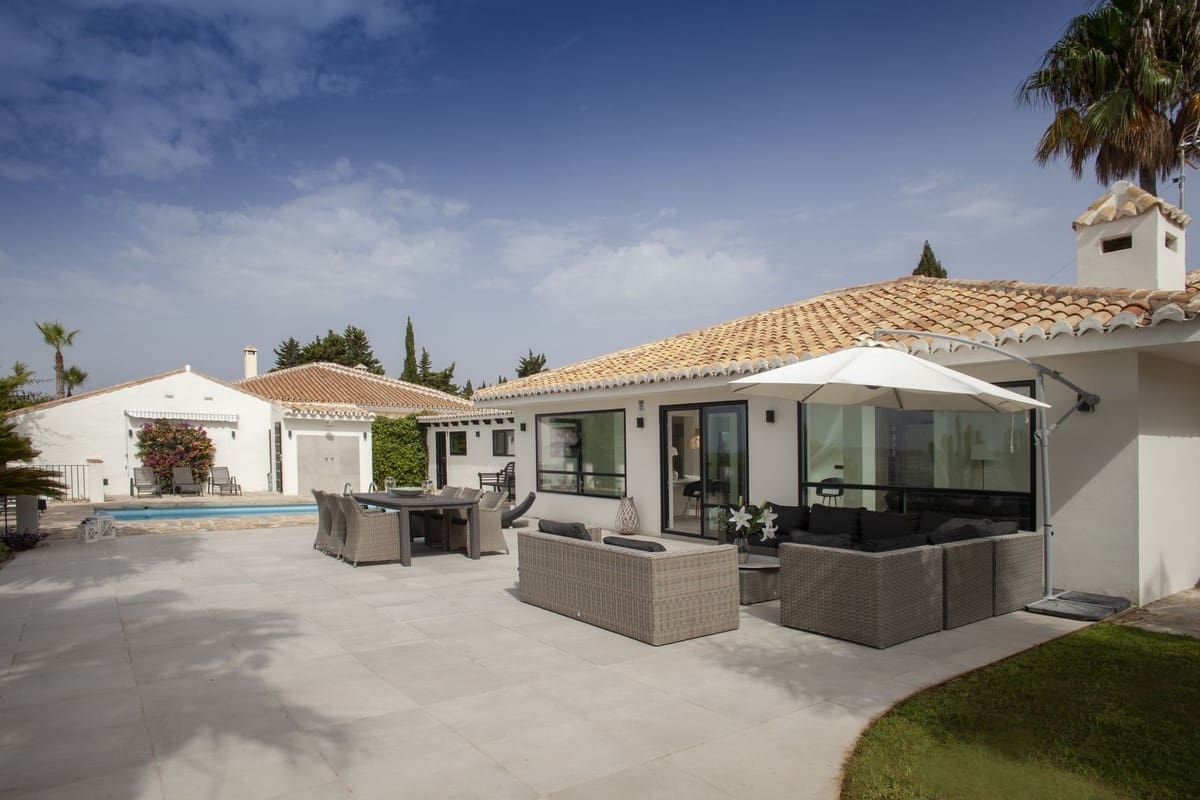 4 Zimmer Villa zu verkaufen in La Sierrezuela mit Garage - 1.950.000 € (Ref: 9929932)