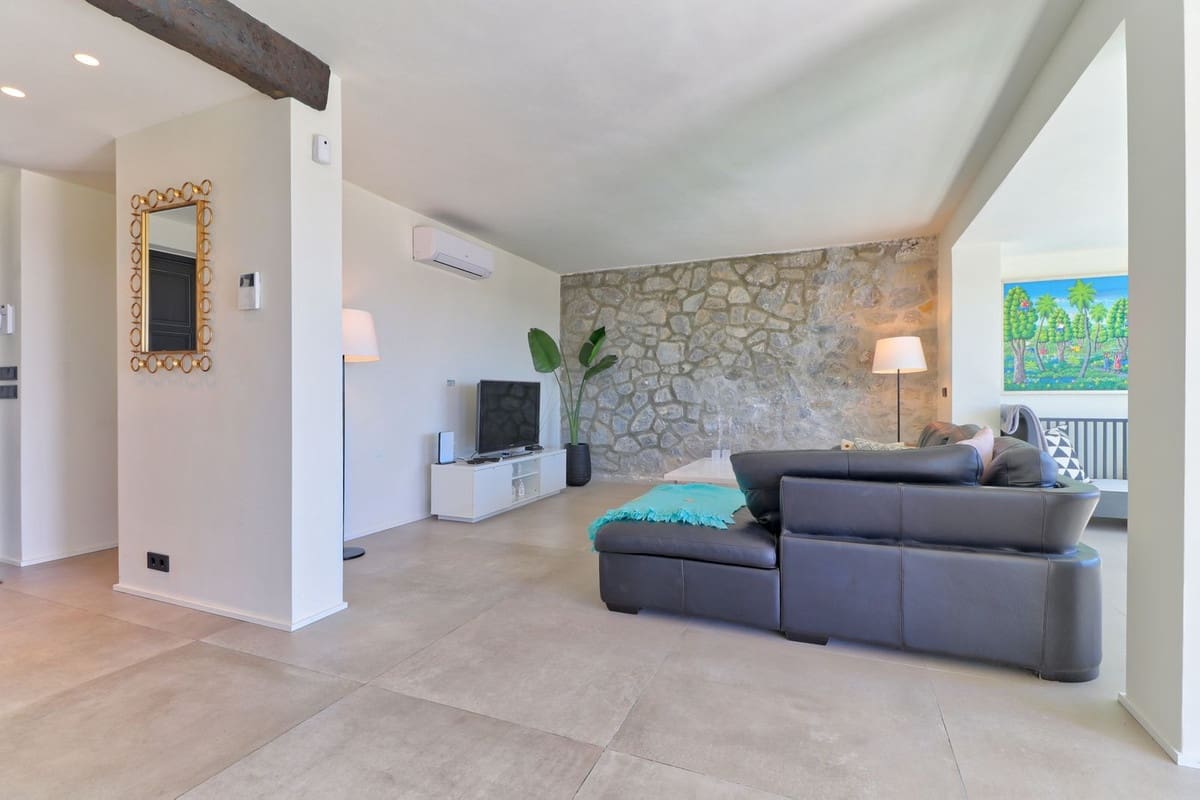 4 Zimmer Villa zu verkaufen in La Sierrezuela mit Garage - 1.950.000 € (Ref: 9929932)