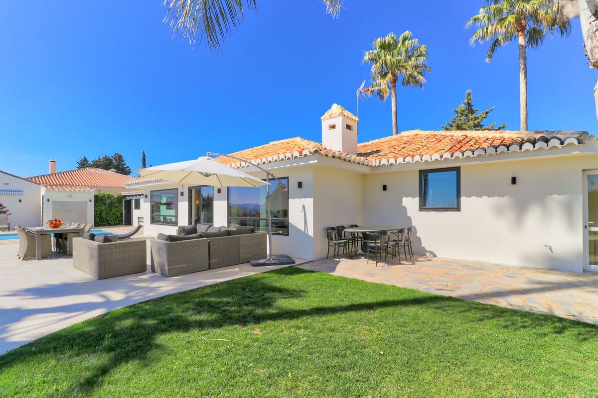 4 Zimmer Villa zu verkaufen in La Sierrezuela mit Garage - 1.950.000 € (Ref: 9929932)