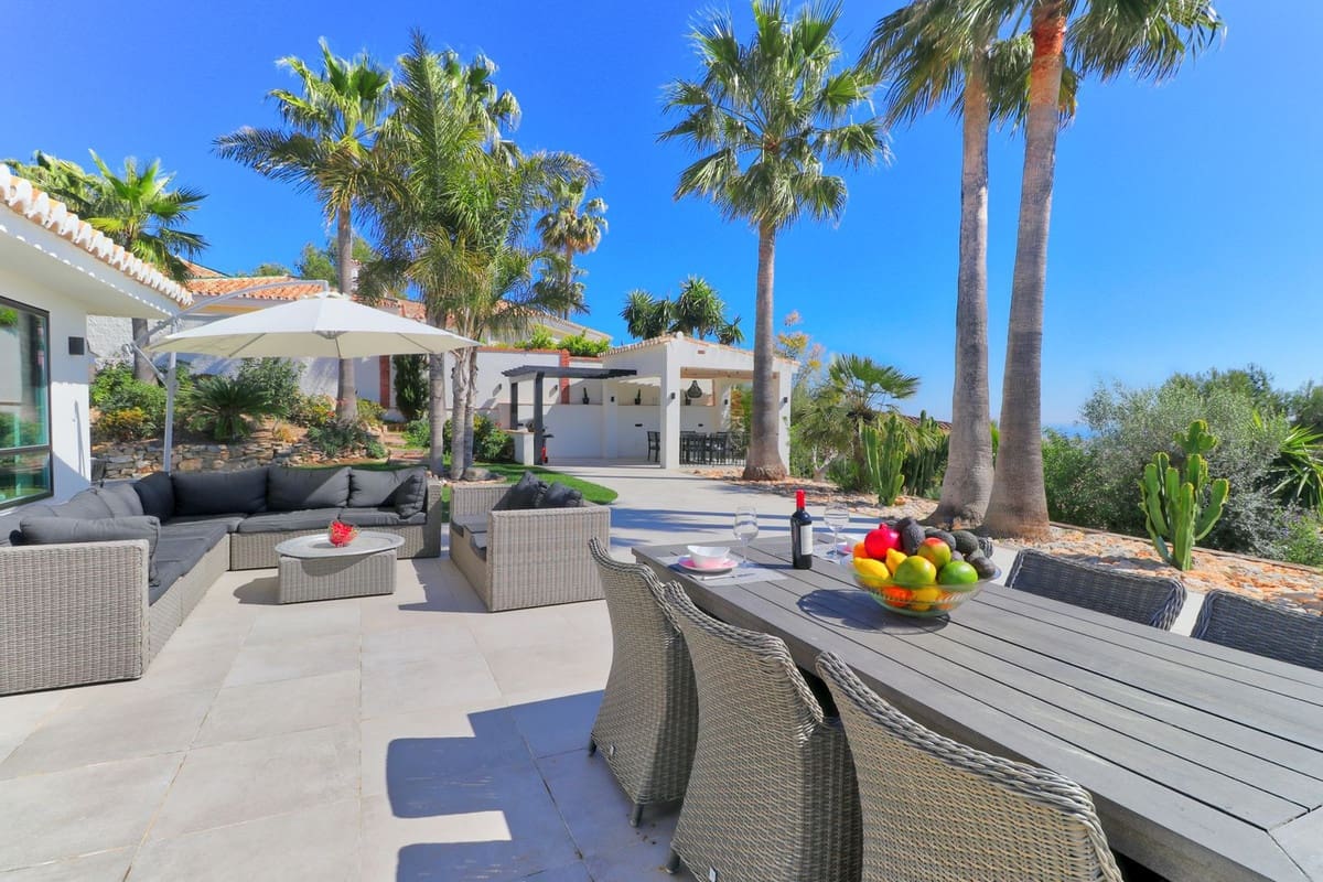 4 Zimmer Villa zu verkaufen in La Sierrezuela mit Garage - 1.950.000 € (Ref: 9929932)