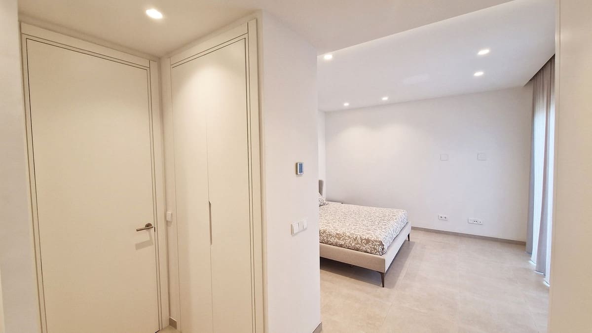 Chalet de 4 habitaciones en La Cala Golf en venta con garaje - 2.000.000 € (Ref: 9929935)