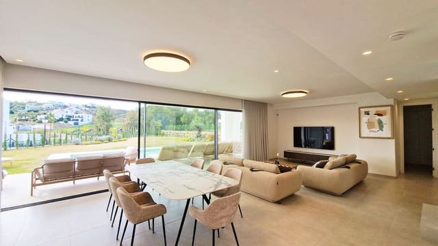 4 soveværelse Villa til salg i La Cala Golf, Mijas med garage - € 2.000.000 (Ref: 9929935)