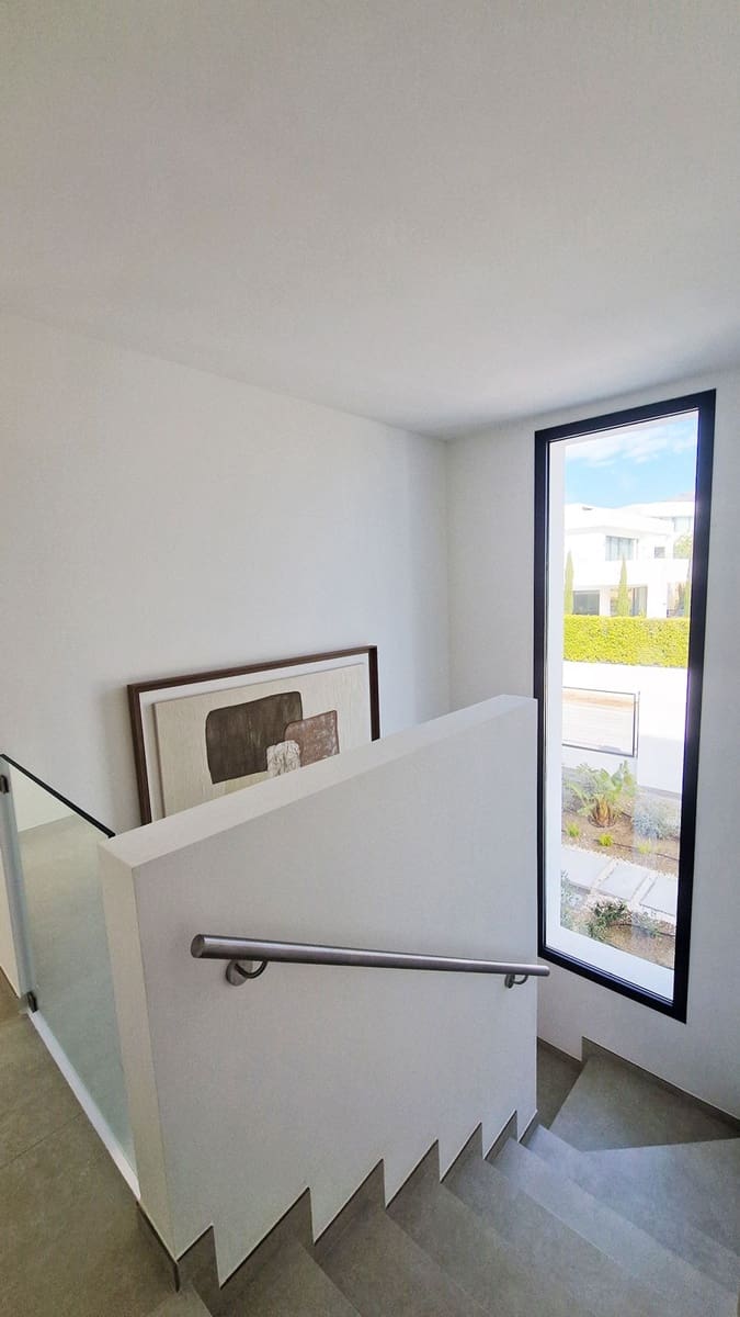 Chalet de 4 habitaciones en La Cala Golf en venta con garaje - 2.000.000 € (Ref: 9929935)