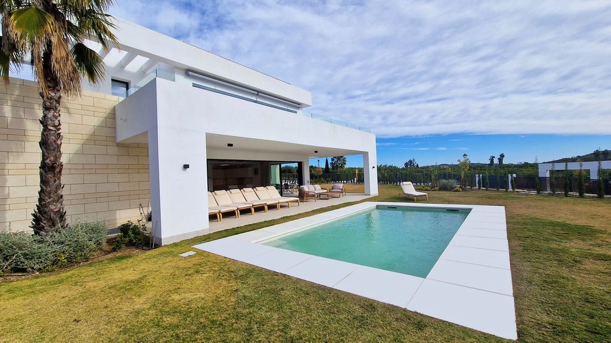 Chalet de 4 habitaciones en La Cala Golf en venta con garaje - 2.000.000 € (Ref: 9929935)