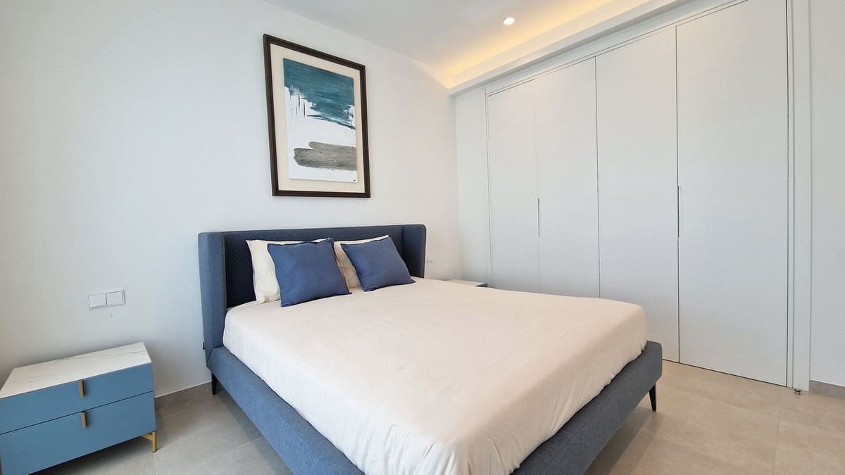 Chalet de 4 habitaciones en La Cala Golf en venta con garaje - 2.000.000 € (Ref: 9929935)