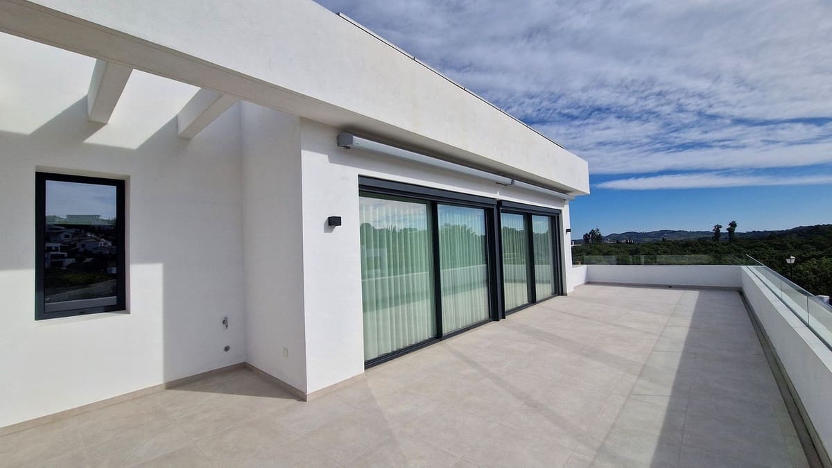 Chalet de 4 habitaciones en La Cala Golf en venta con garaje - 2.000.000 € (Ref: 9929935)
