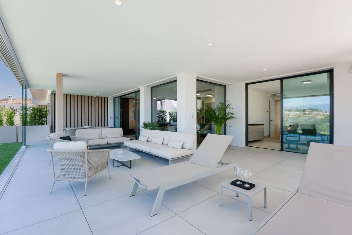 Apartamento de 3 habitaciones en Cabopino en venta con garaje - 2.080.000 € (Ref: 9929936)