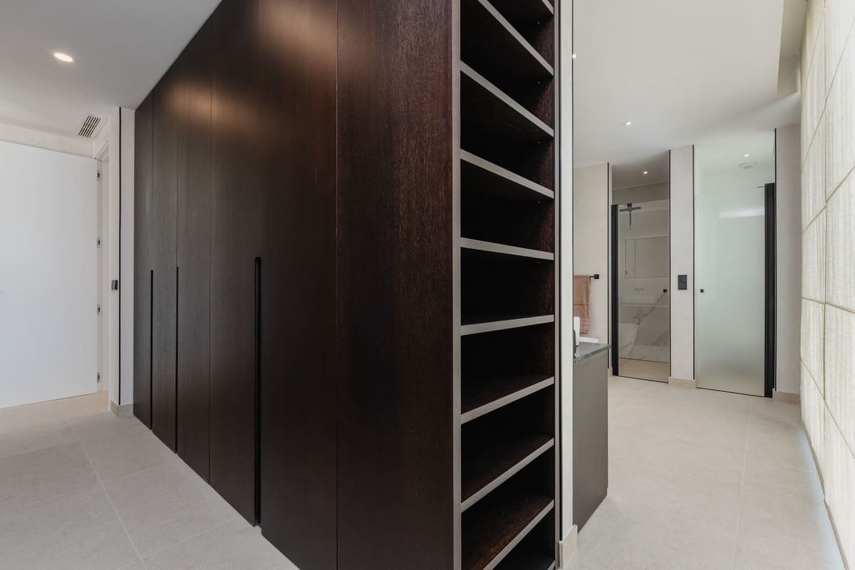 Apartamento de 3 habitaciones en Cabopino en venta con garaje - 2.080.000 € (Ref: 9929936)
