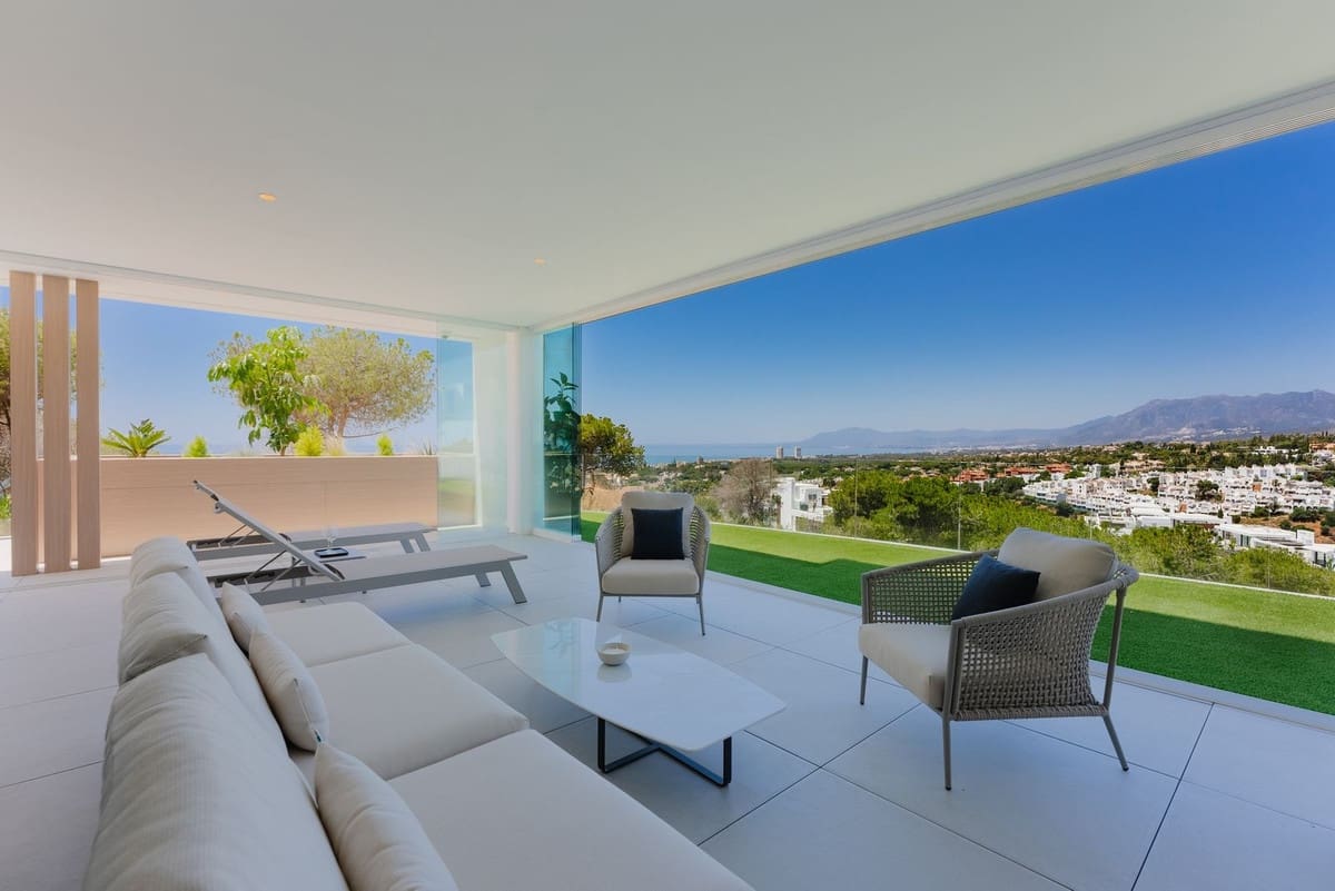Apartamento de 3 habitaciones en Cabopino en venta con garaje - 2.080.000 € (Ref: 9929936)