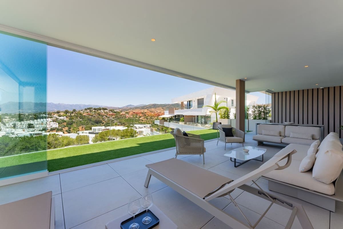Apartamento de 3 habitaciones en Cabopino en venta con garaje - 2.080.000 € (Ref: 9929936)