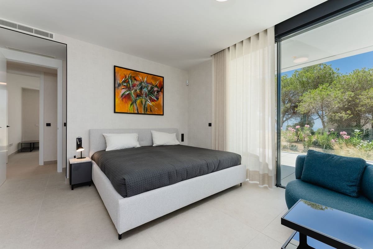 Apartamento de 3 habitaciones en Cabopino en venta con garaje - 2.080.000 € (Ref: 9929936)