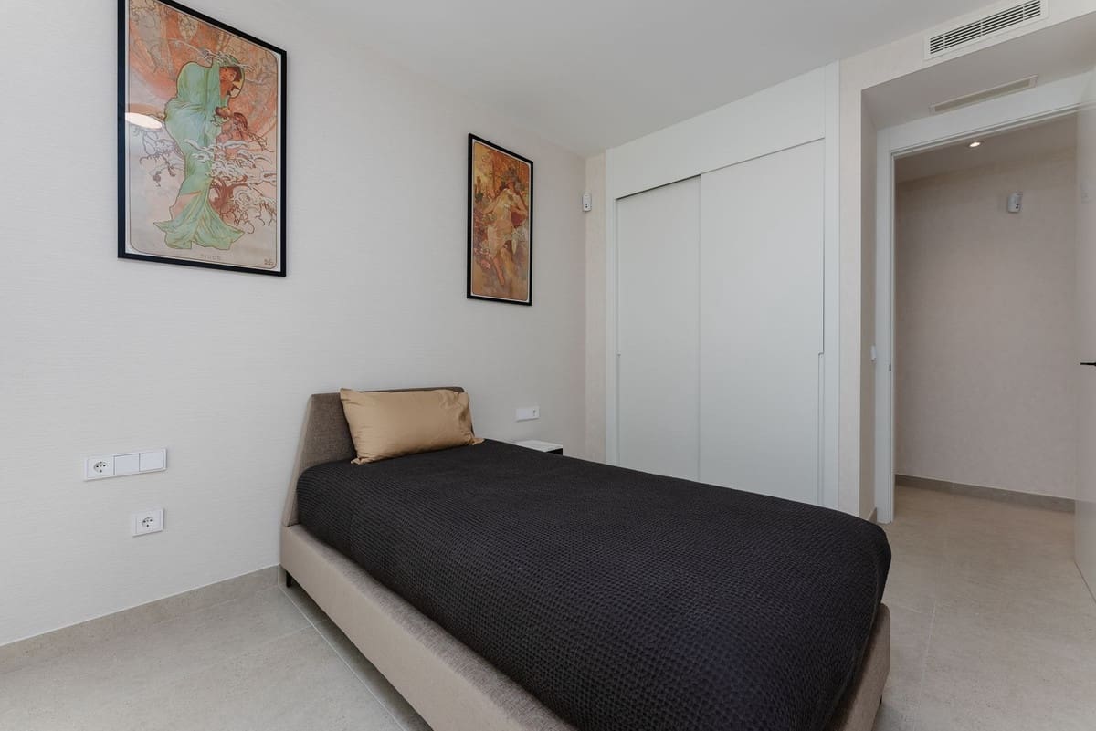 Apartamento de 3 habitaciones en Cabopino en venta con garaje - 2.080.000 € (Ref: 9929936)