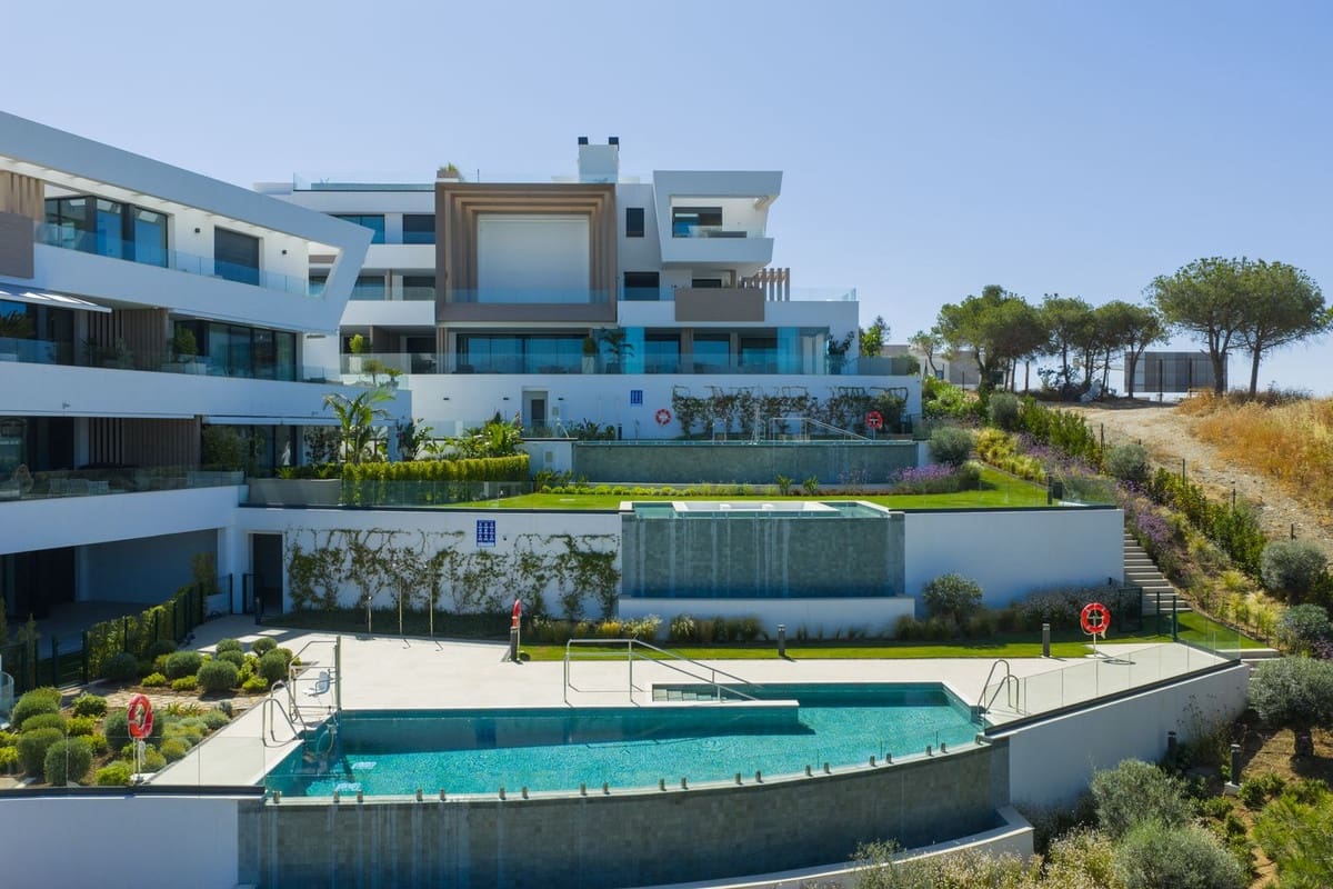 Apartamento de 3 habitaciones en Cabopino en venta con garaje - 2.080.000 € (Ref: 9929936)
