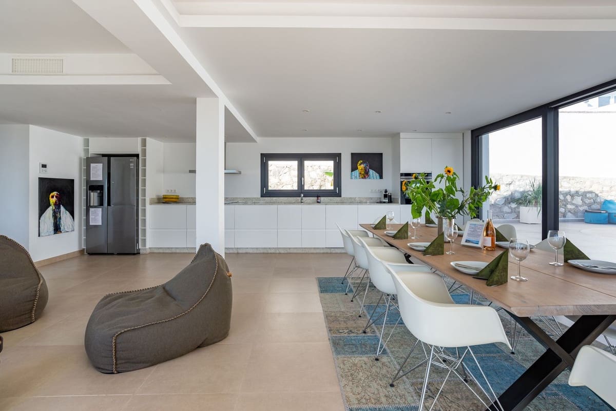 6 Zimmer Villa zu verkaufen in La Cala de Mijas mit Garage - 2.100.000 € (Ref: 9929937)